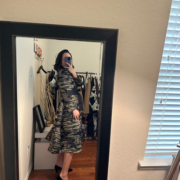 Teri Jon Elegant Black and Gold Women's Dress - Picture 7 of 8